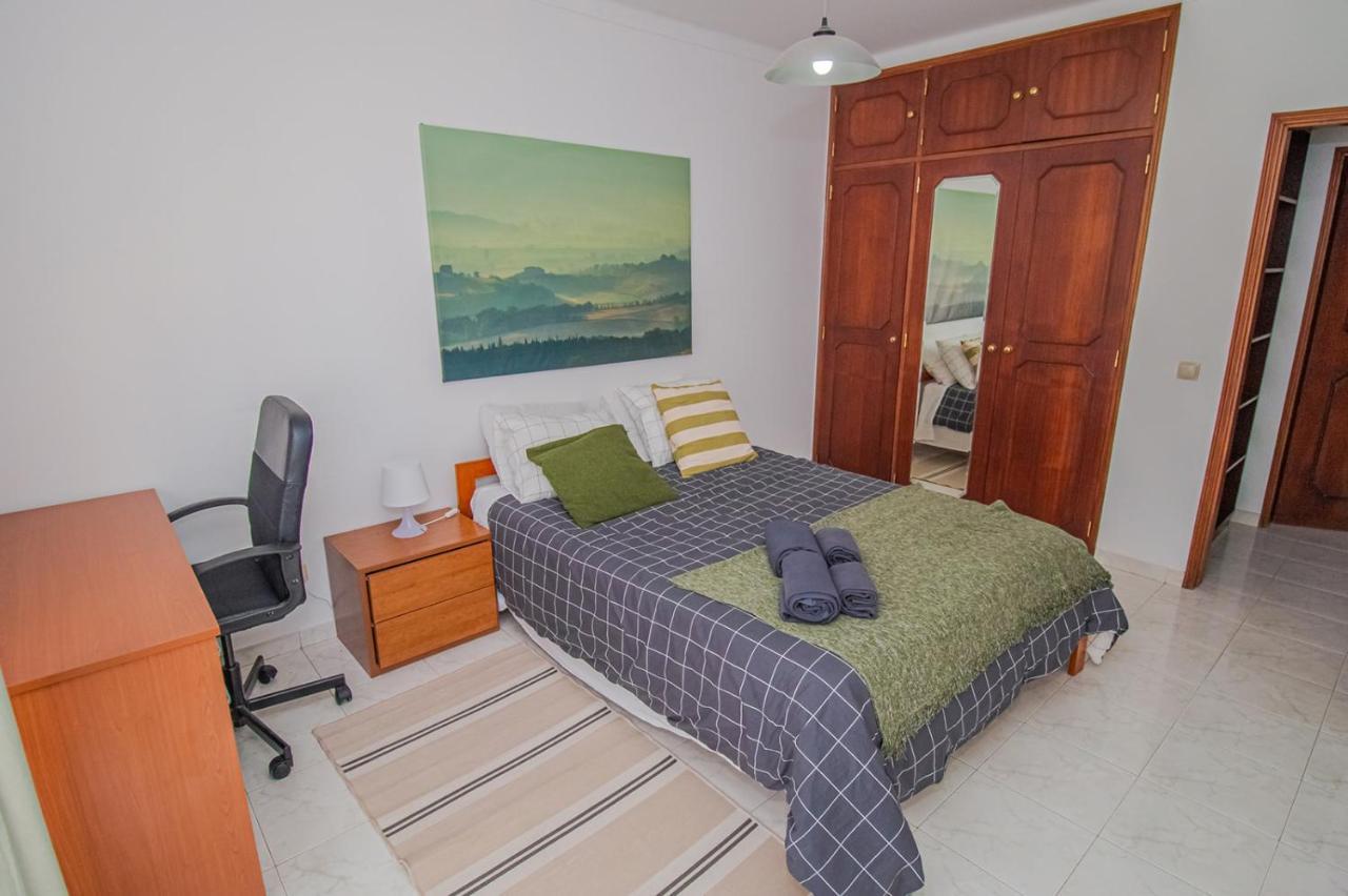 Charming Private Rooms In An Apartment A1 Penha - Фару Экстерьер фото