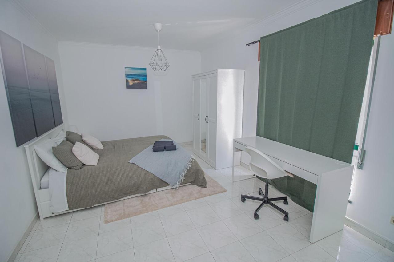 Charming Private Rooms In An Apartment A1 Penha - Фару Экстерьер фото