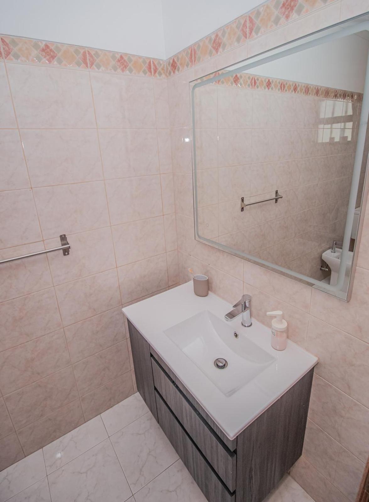 Charming Private Rooms In An Apartment A1 Penha - Фару Экстерьер фото